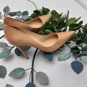 Women's shoes